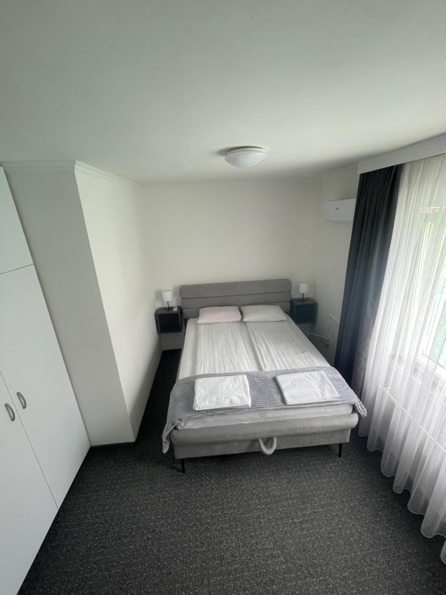 Hotel Ada - Otoka SJJ Exteriér fotografie