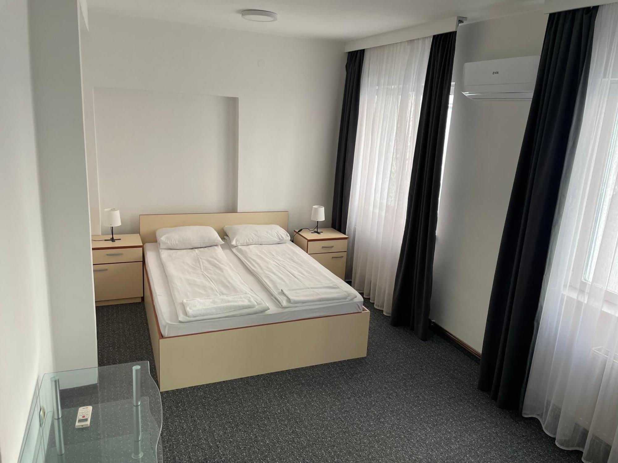 Hotel Ada - Otoka SJJ Exteriér fotografie